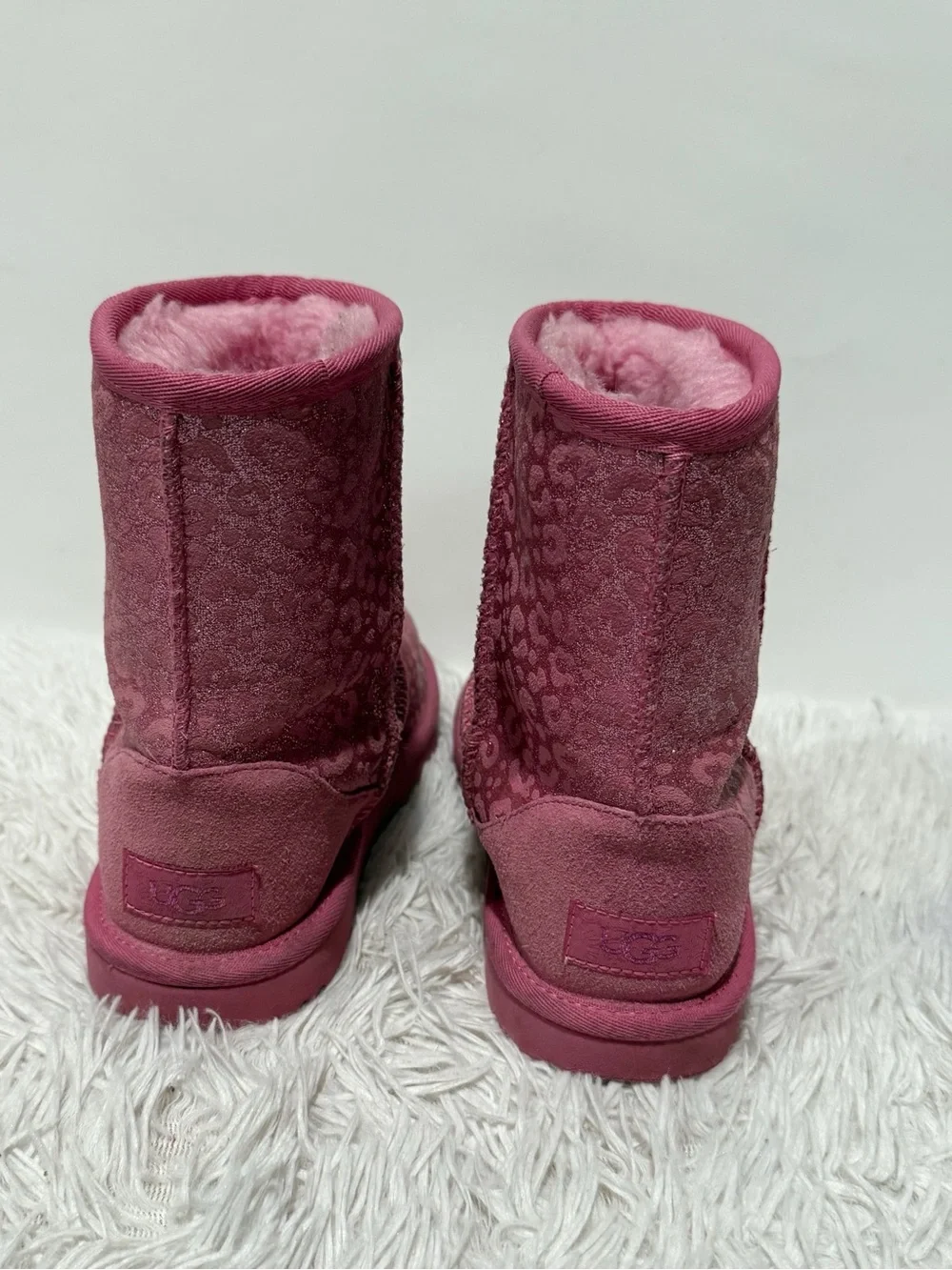 UGG  Girls Classic II Pink Glitter Leopard  Boots Size:3